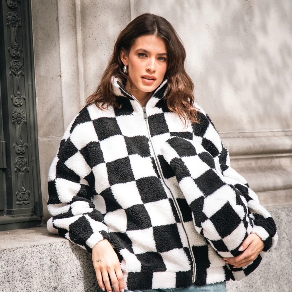 checkerboard sherpa | black w white